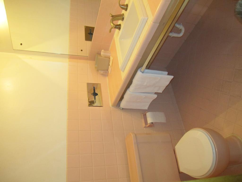 Vista Heights Inn Henrietta Quarto foto